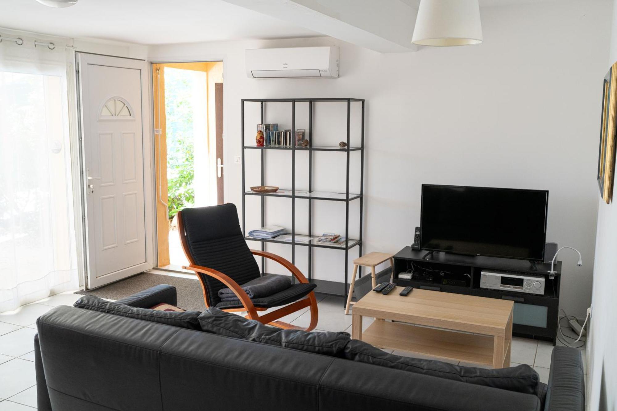 Maison d'hôtes Velaux Ecureuil et Pinède Extérieur photo