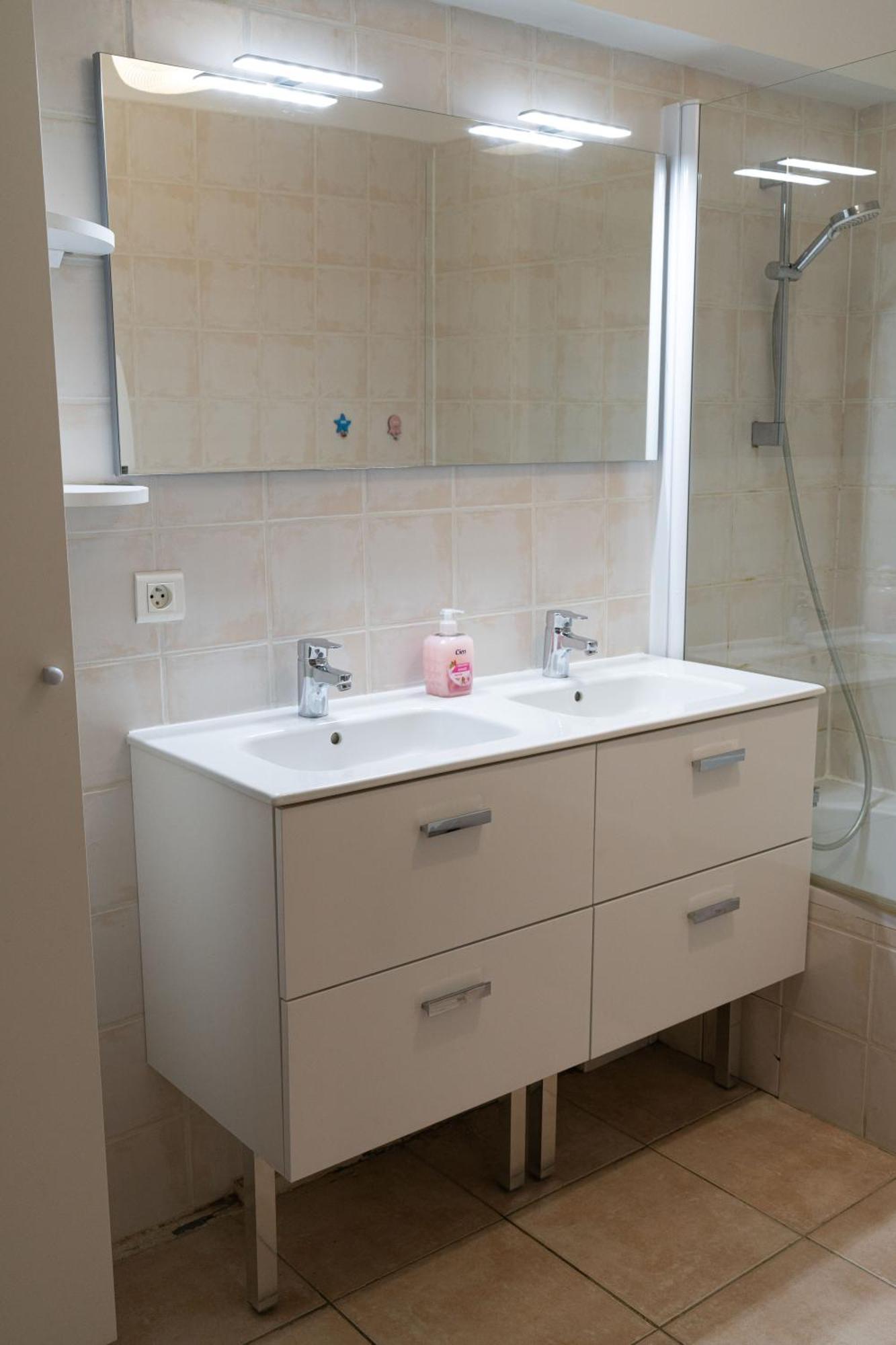Maison d'hôtes Velaux Ecureuil et Pinède Extérieur photo