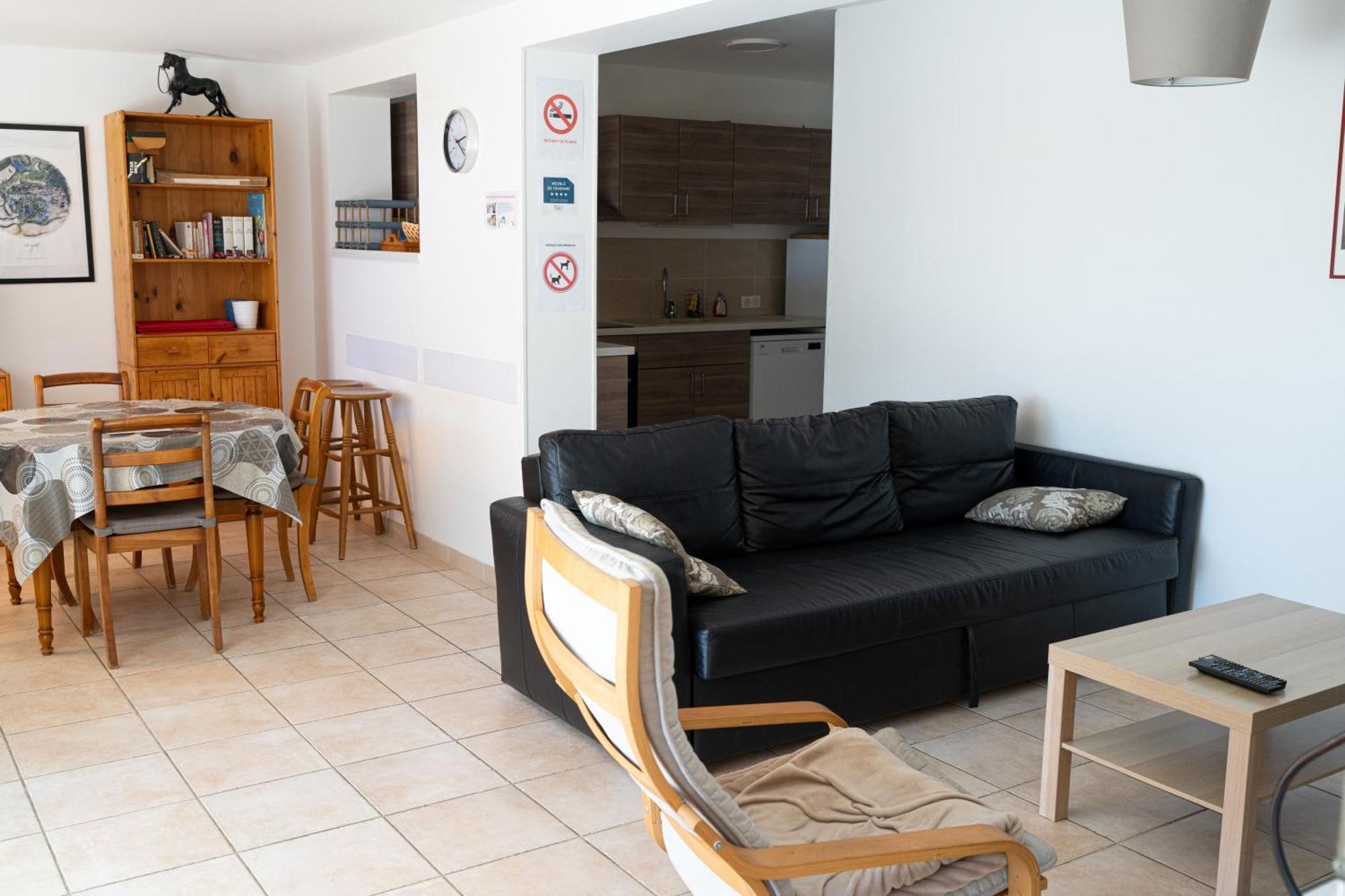 Maison d'hôtes Velaux Ecureuil et Pinède Extérieur photo