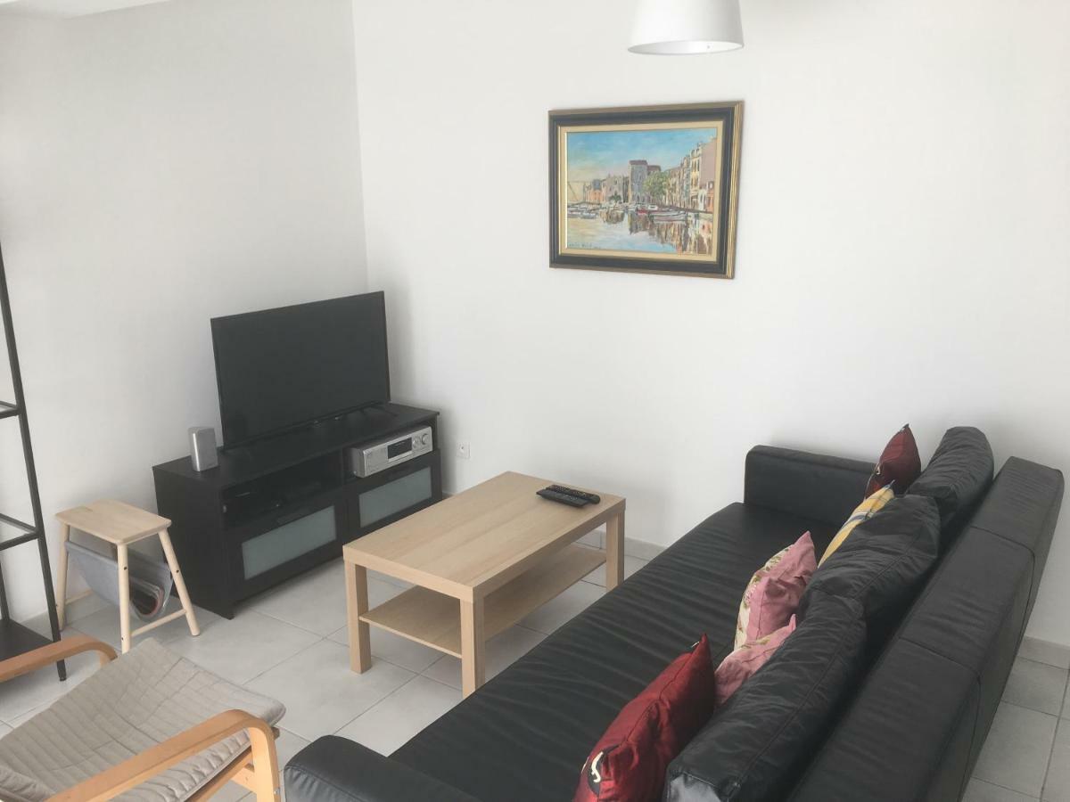 Maison d'hôtes Velaux Ecureuil et Pinède Extérieur photo
